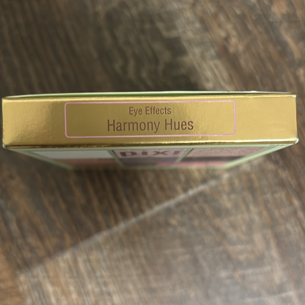 Pixi + Hello Kitty Eye Effects Eyeshadow Palette (Harmony Hues) NIB - Picture 3 of 5